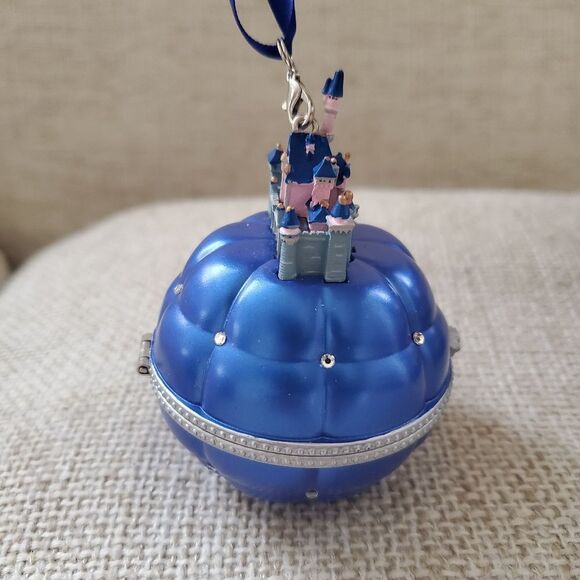 Disney Sleeping Beauty Castle Engagement Ring Holder Ornament - Picture 11 of 16